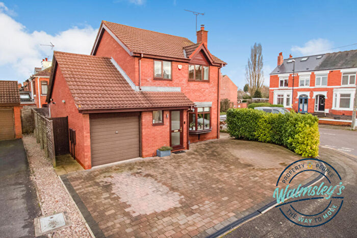 3 Bedroom Detached House For Sale In Madeira Croft, Chapelfields, Coventry, CV5