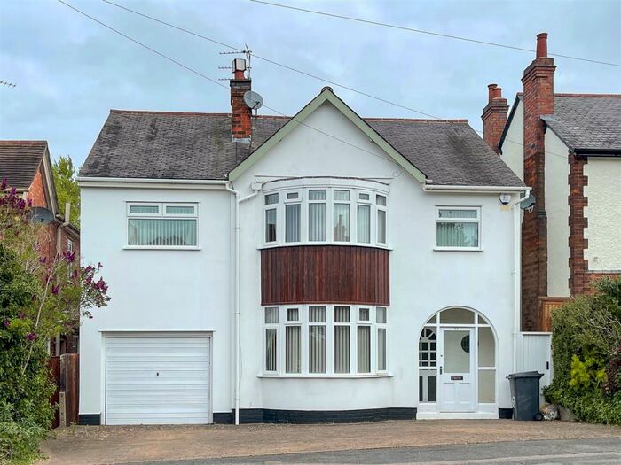 5 Bedroom Detached House To Rent In Shanklin Drive, Leicester, LE2