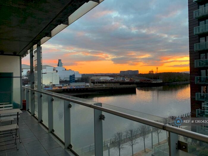 2 Bedroom Flat To Rent In Meadowside Quay Walk, Glasgow, G11