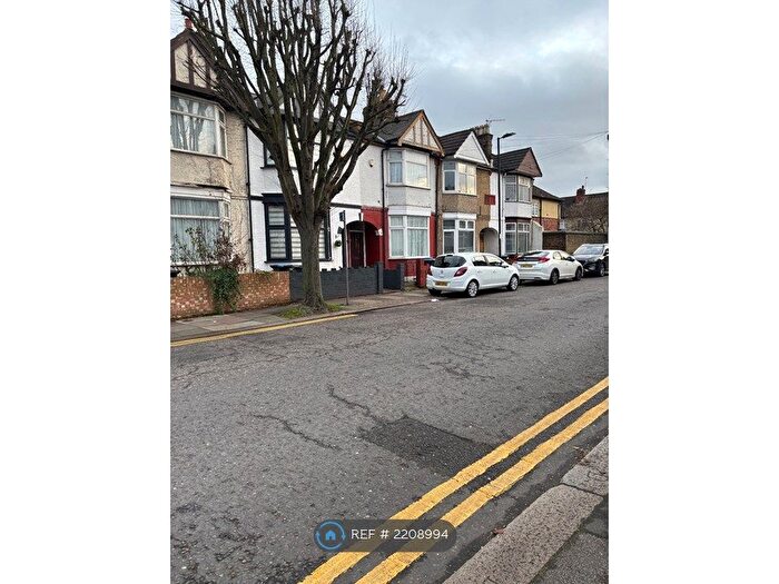 1 Bedroom Flat To Rent In Winchester Road, London, N9