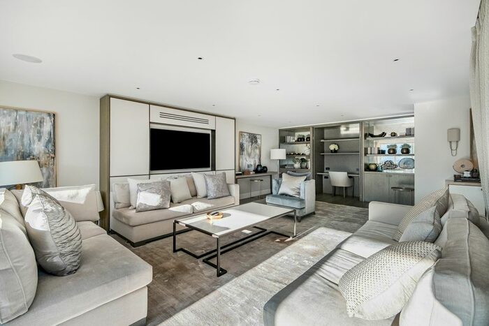 3 Bedroom Flat To Rent In High Timber Street, London, EC4V