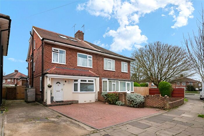 6 Bedroom Semi Detached House For Sale In Townson Avenue, Northolt, UB5