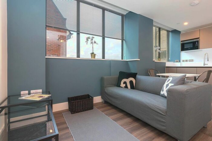 Studio To Rent In The Lightwell, Cornwall Street, B3