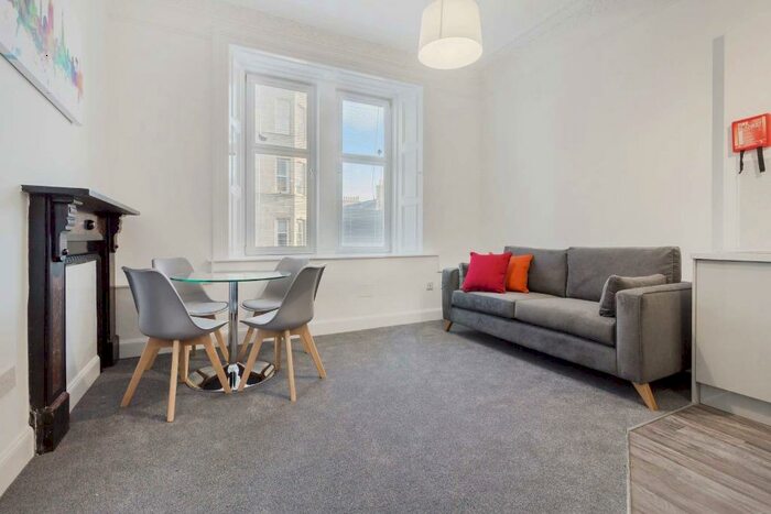 2 Bedroom Flat To Rent In Morningside Road, Morningside, Edinburgh, EH10