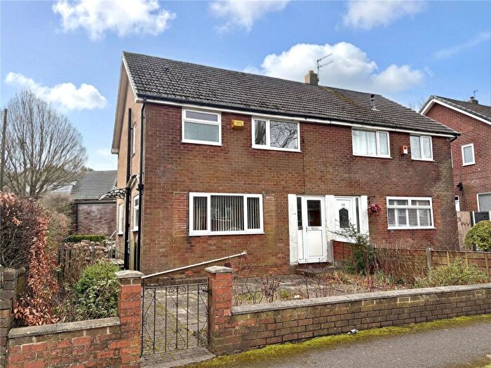 3 Bedroom Semi Detached House For Sale In Lees New Road, Oldham, Greater Manchester, OL4