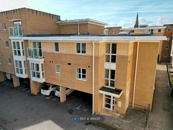 2 Bedroom Flat To Rent In Central, Exeter, EX4