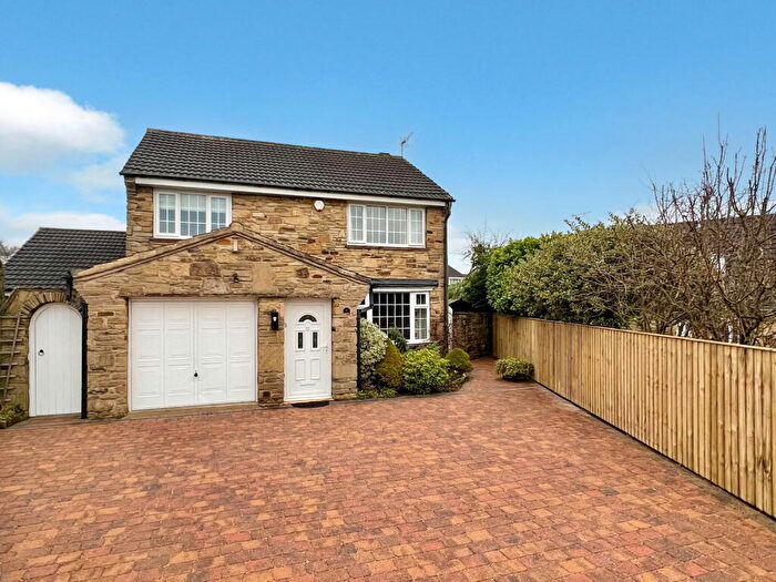 4 Bedroom Detached House For Sale In Wetherby, Ambleside Walk, LS22