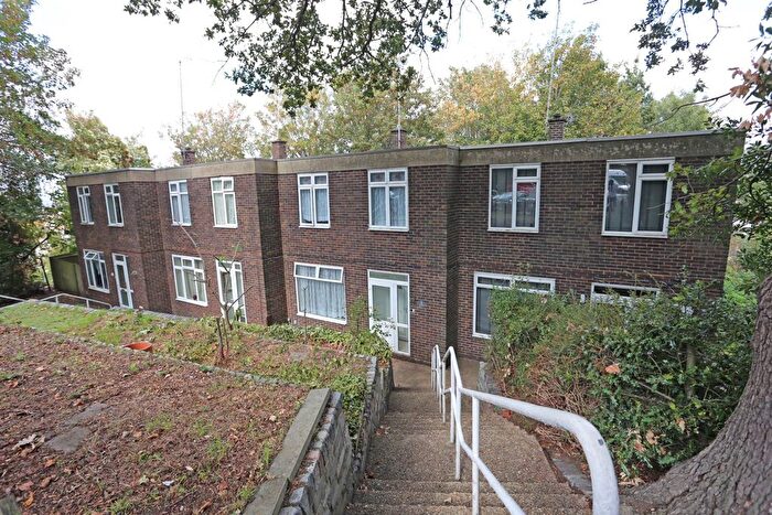 3 Bedroom Terraced House To Rent In Felspar Close, Plumstead, SE18