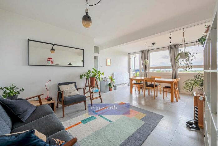 2 Bedroom Flat To Rent In John Ruskin Street, London, SE5