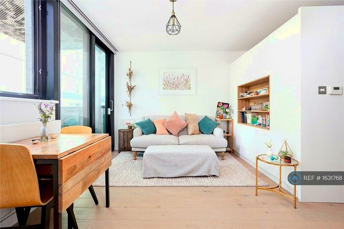 Studio To Rent In Hill House, London, N19