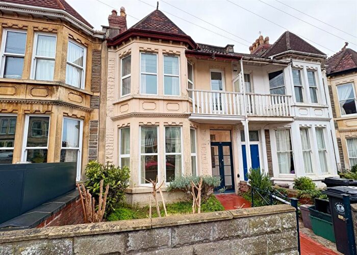 3 Bedroom Terraced House For Sale In Woodbridge Road, Bristol, BS4