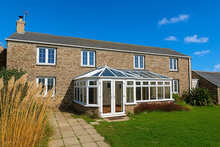 3 Bedroom Property To Rent In Raftra, Penzance, TR19