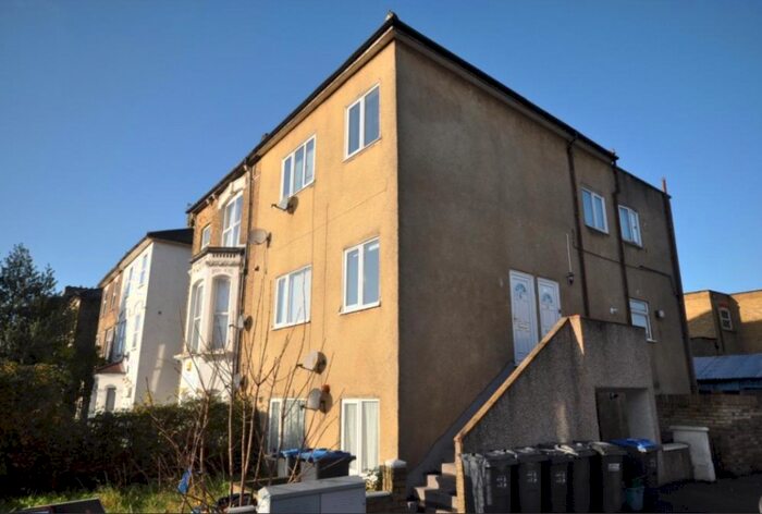 2 Bedroom Maisonette To Rent In Selhurst Road, London, SE25