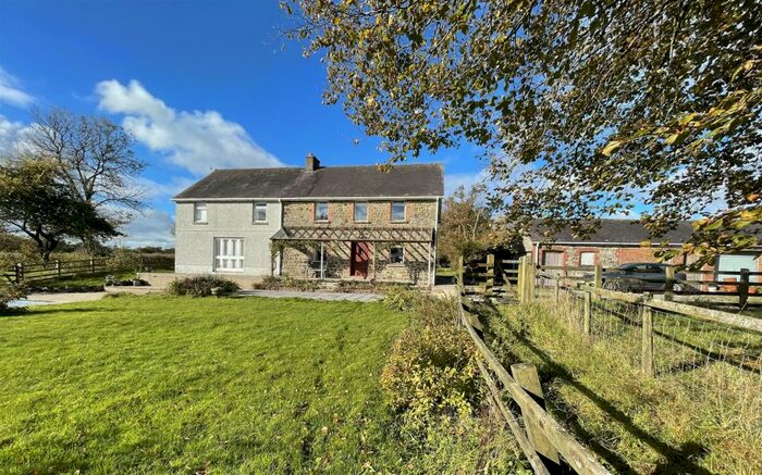 3 Bedroom Smallholding For Sale In Capel Isaac, Llandeilo, SA19