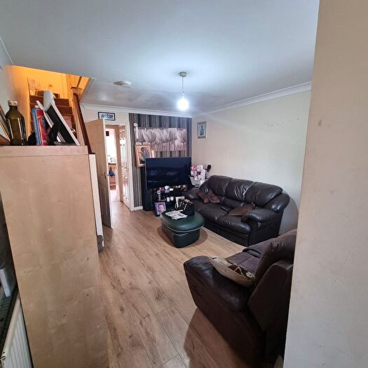 2 Bedroom Terraced House To Rent In Hill View Drive, London, SE28