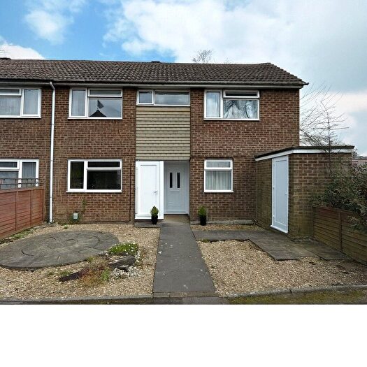 4 Bedroom Terraced House To Rent In Vandyke, Bracknell, Berkshire, RG12