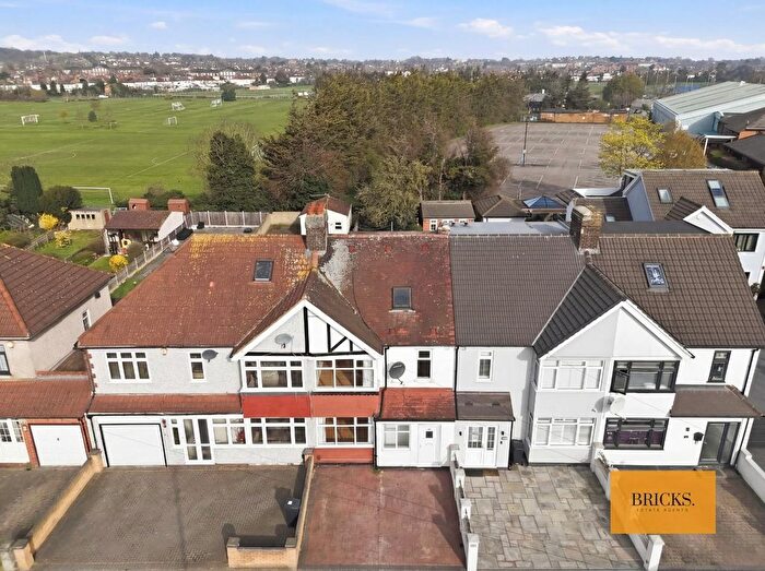 4 Bedroom Property To Rent In Forest Road, Barkingside, IG6