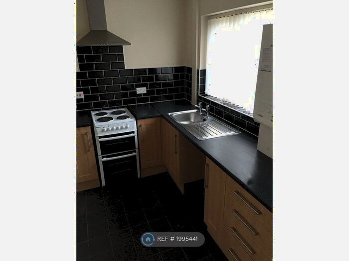 3 Bedroom Terraced House To Rent In Denewood Crescent, Nottingham, NG8