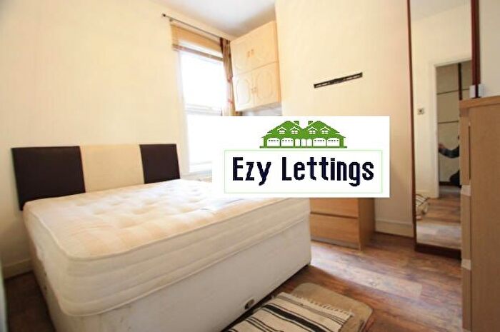 2 Bedroom Flat To Rent In Miller Road, Colliers Wood, SW19