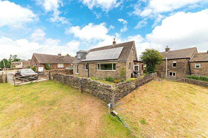 4 Bedroom Detached House For Sale In Huddersfield Road, Ingbirchworth, S36