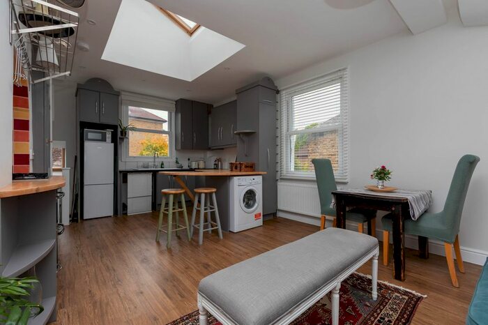1 Bedroom Flat To Rent In Harbord Street, London ., SW6