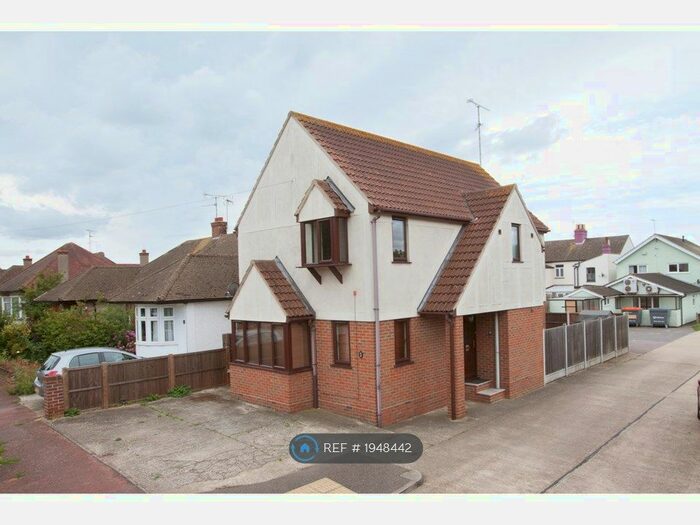 3 Bedroom Detached House To Rent In Armitage, Southend On Sea, SS1