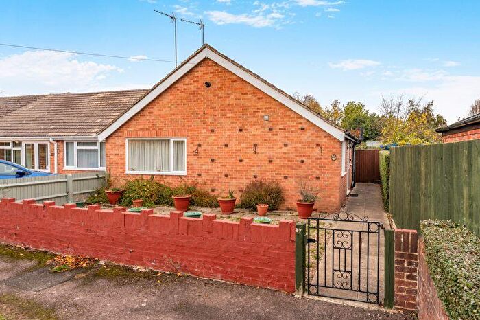 2 Bedroom Semi-Detached Bungalow For Sale In St. Annes Road, Banbury - No Onward Chain, OX16