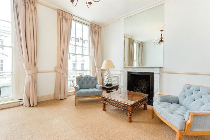 3 Bedroom Flat To Rent In Alderney Street, Pimlico, SW1V