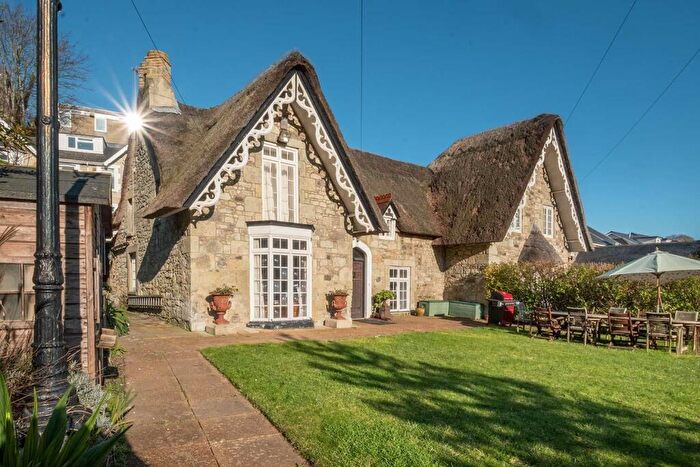 3 Bedroom Cottage For Sale In Character Home- Central Ventnor, PO38