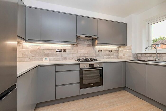 Property To Rent In Solar Court, King Georges Avenue, Watford, Hertfordshire, WD18