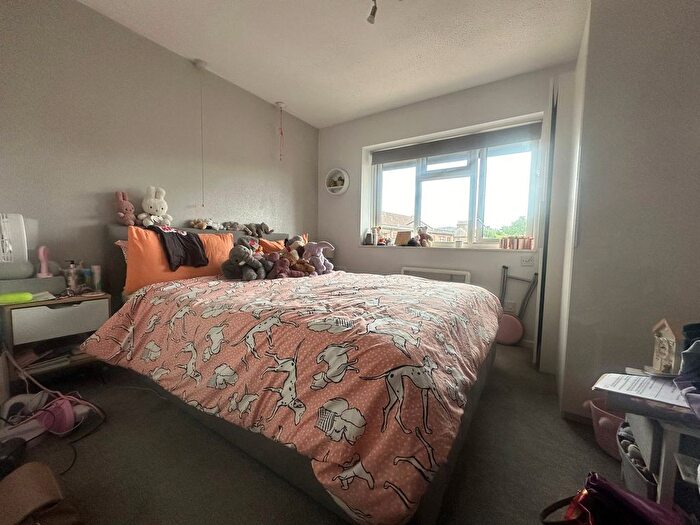 1 Bedroom Flat For Sale In Church Road, London, NW4