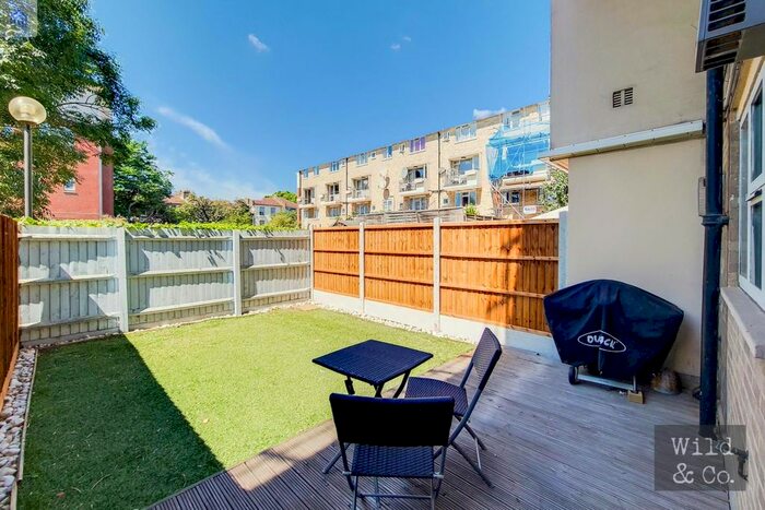 2 Bedroom Flat To Rent In Nye Bevan Estate, London, E5