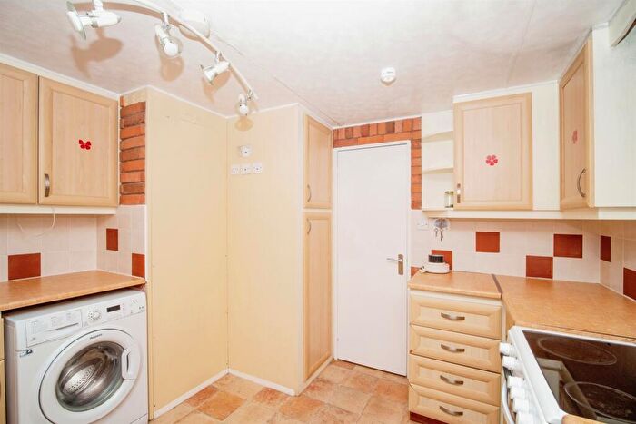 2 Bedroom Park Home For Sale In Oaklands Park, Crossways, Dorchester, DT2