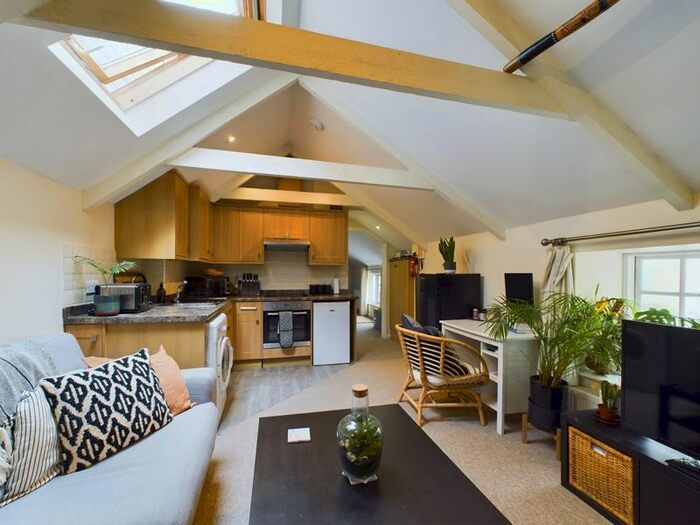 1 Bedroom Flat To Rent In Five Wells Lane, Helston, TR13