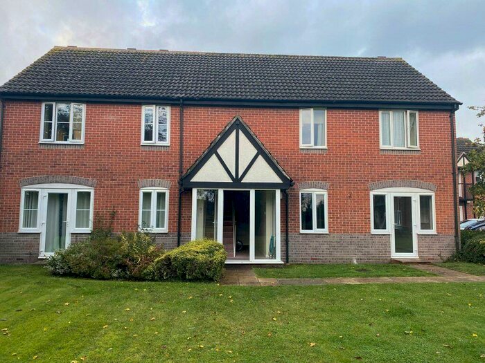 2 Bedroom Flat To Rent In Adwood Court, Thatcham, RG19