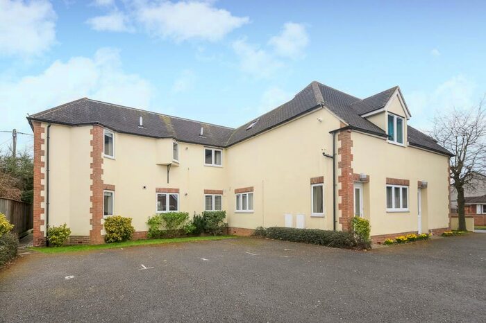 2 Bedroom Apartment To Rent In Buckingham Road, Bicester, OX26