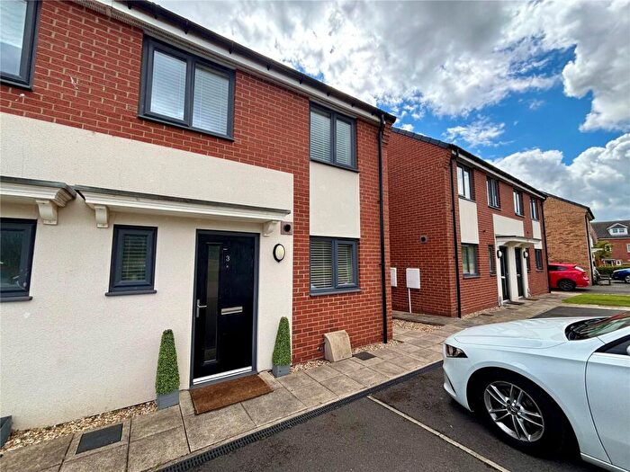 3 Bedroom Semi-Detached House To Rent In Wellhouse Road, Newton Aycliffe, Durham, DL5
