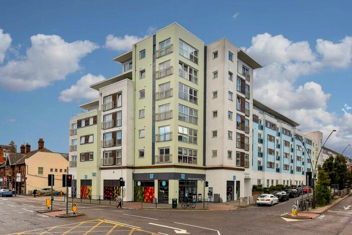 1 Bedroom Flat To Rent In Hudson House, Station Approach KT19