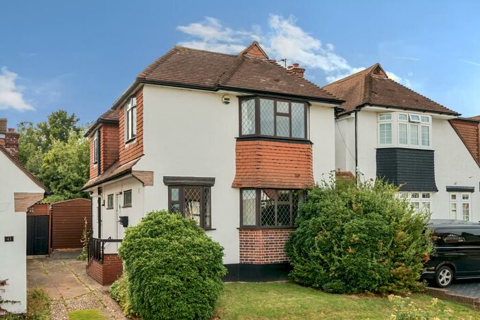 3 Bedroom Detached House To Rent In Exford Road Lee, SE12