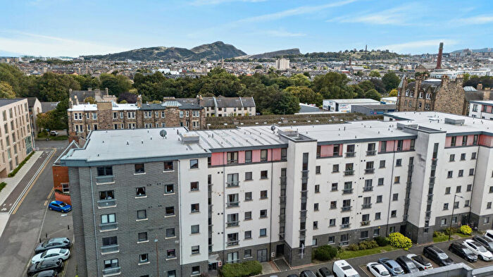 2 Bedroom Flat For Sale In Flat Tinto Place, Edinburgh, EH6