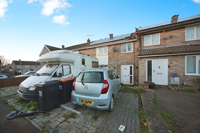 3 Bedroom Terraced House For Sale In Leaf Road, Houghton Regis, Dunstable, LU5