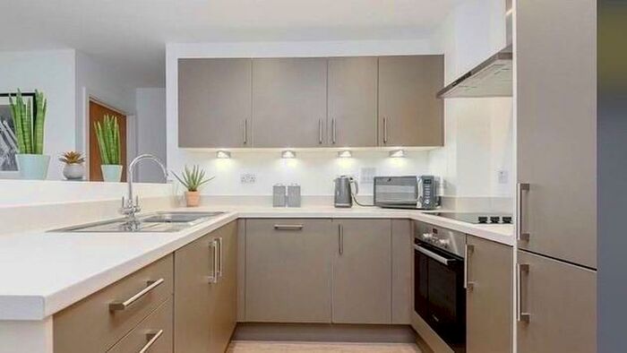 2 Bedroom Maisonette To Rent In Pondtail Avenue, Crawley, West Sussex, RH12