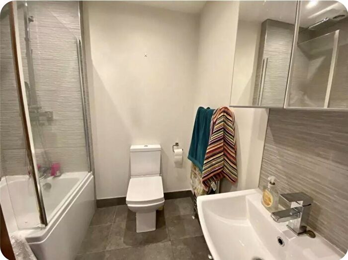 2 Bedroom Duplex To Rent In Burton Road, Didsbury, M20