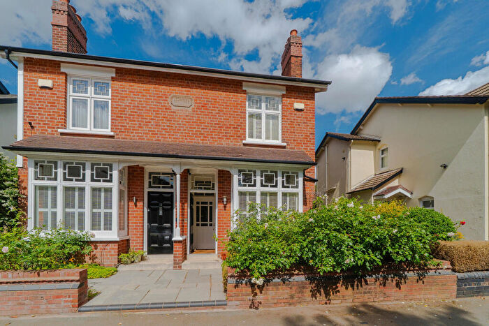 3 Bedroom Semi Detached House For Sale In Harrisons Road, Edgbaston, B15