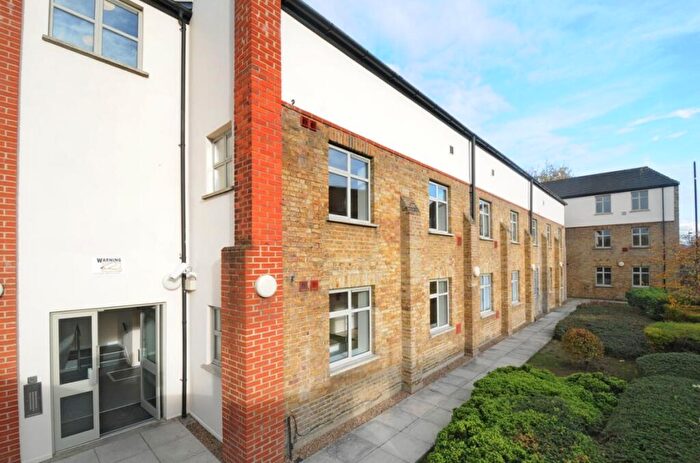 Flat To Rent In Bell Green Lower Sydenham, SE26