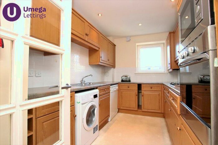 2 Bedroom Flat To Rent In Gentle's Entry, Holyrood, Edinburgh, EH8