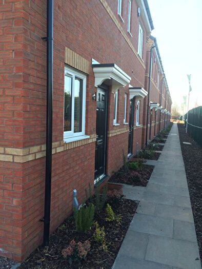 2 Bedroom Semi-detached House To Rent In Shropshire Close Leamore, WS2