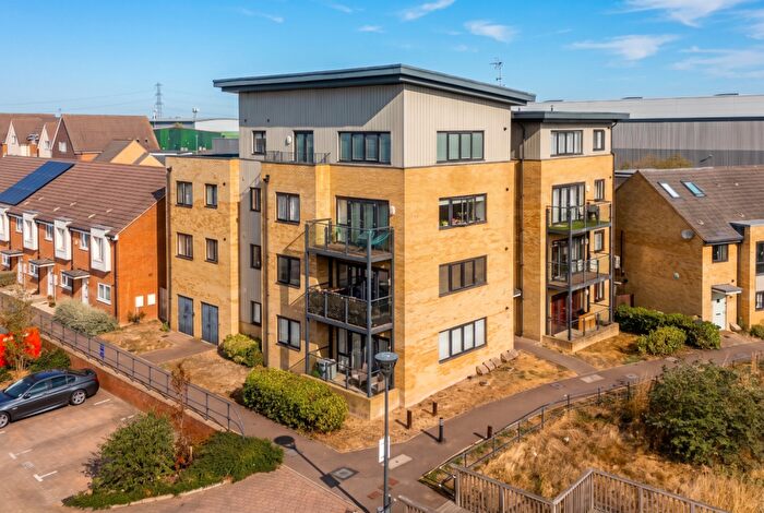 2 Bedroom Apartment For Sale In Swallowtail House, Riverside Wharf, Dartford, Kent, DA1