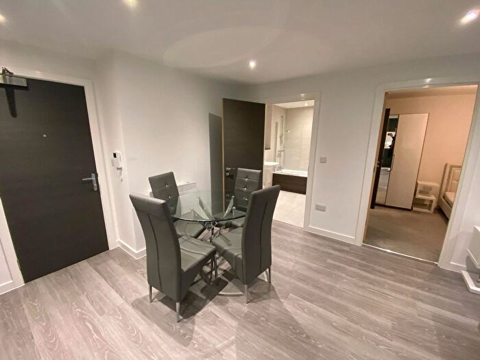 1 Bedroom Flat For Sale In Woden Street, Salford, M5