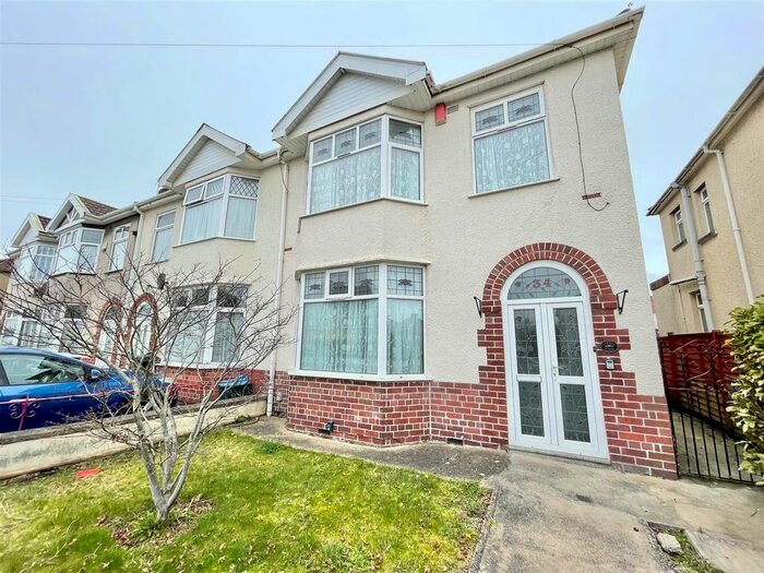 3 Bedroom Semi-Detached House To Rent In Stradbrook Avenue, St George, Bristol, BS5